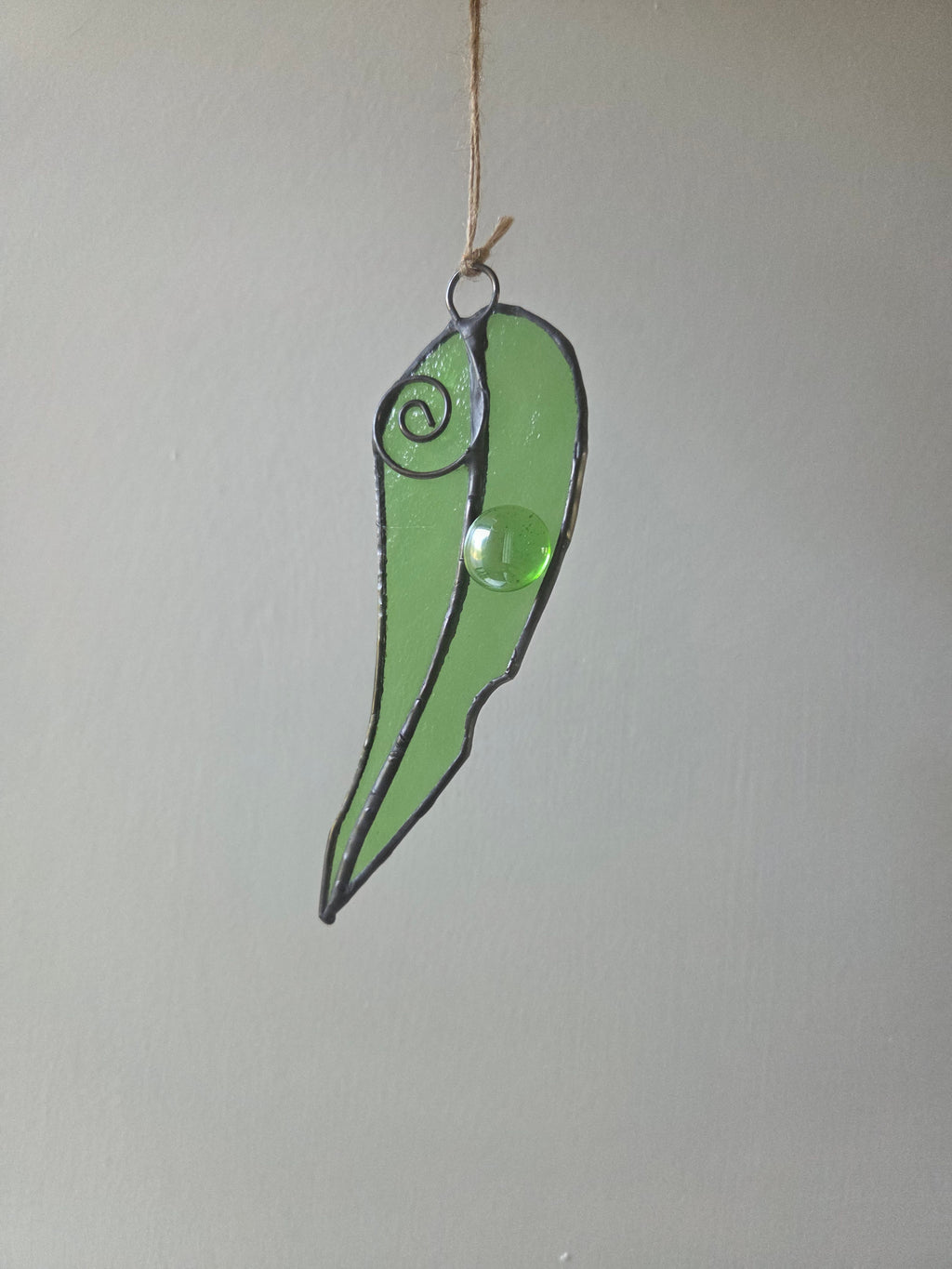 Gum Leaf water drop Handcrafted leadlight sun catcher glass gum leaf 🍃