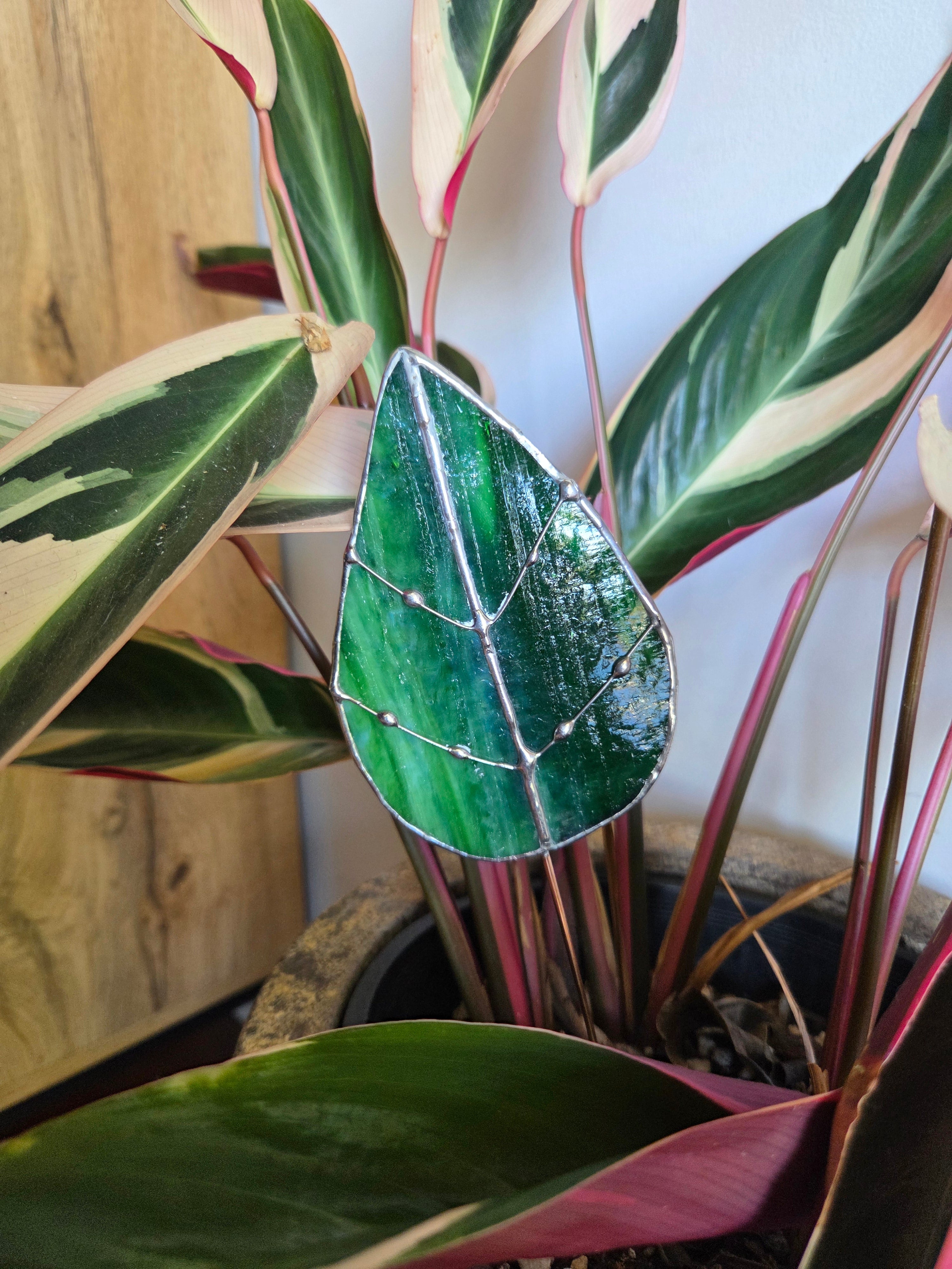 Leadlight stained glass sun catcher plant stake leaf green plant decoration